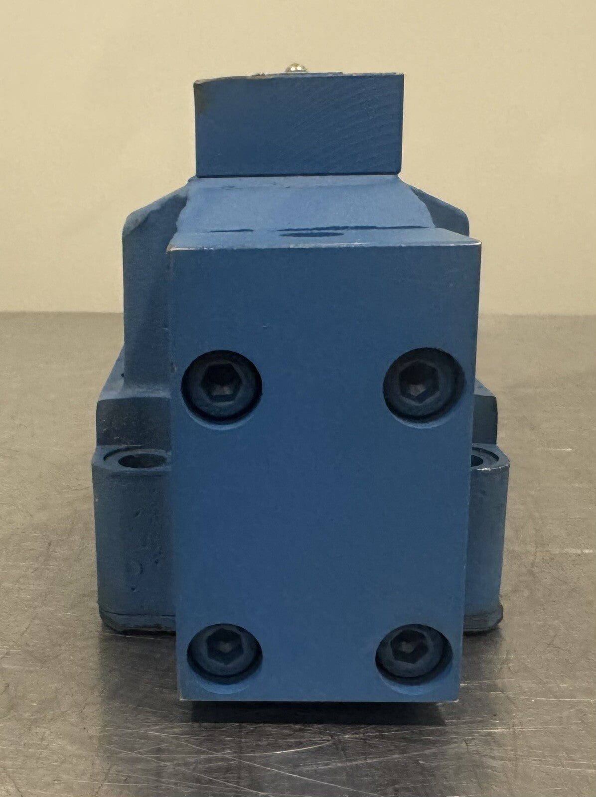 Vickers DG3V-7-0C-20 Pilot Operated Directional Valve NEW! FREE SHIPPING!