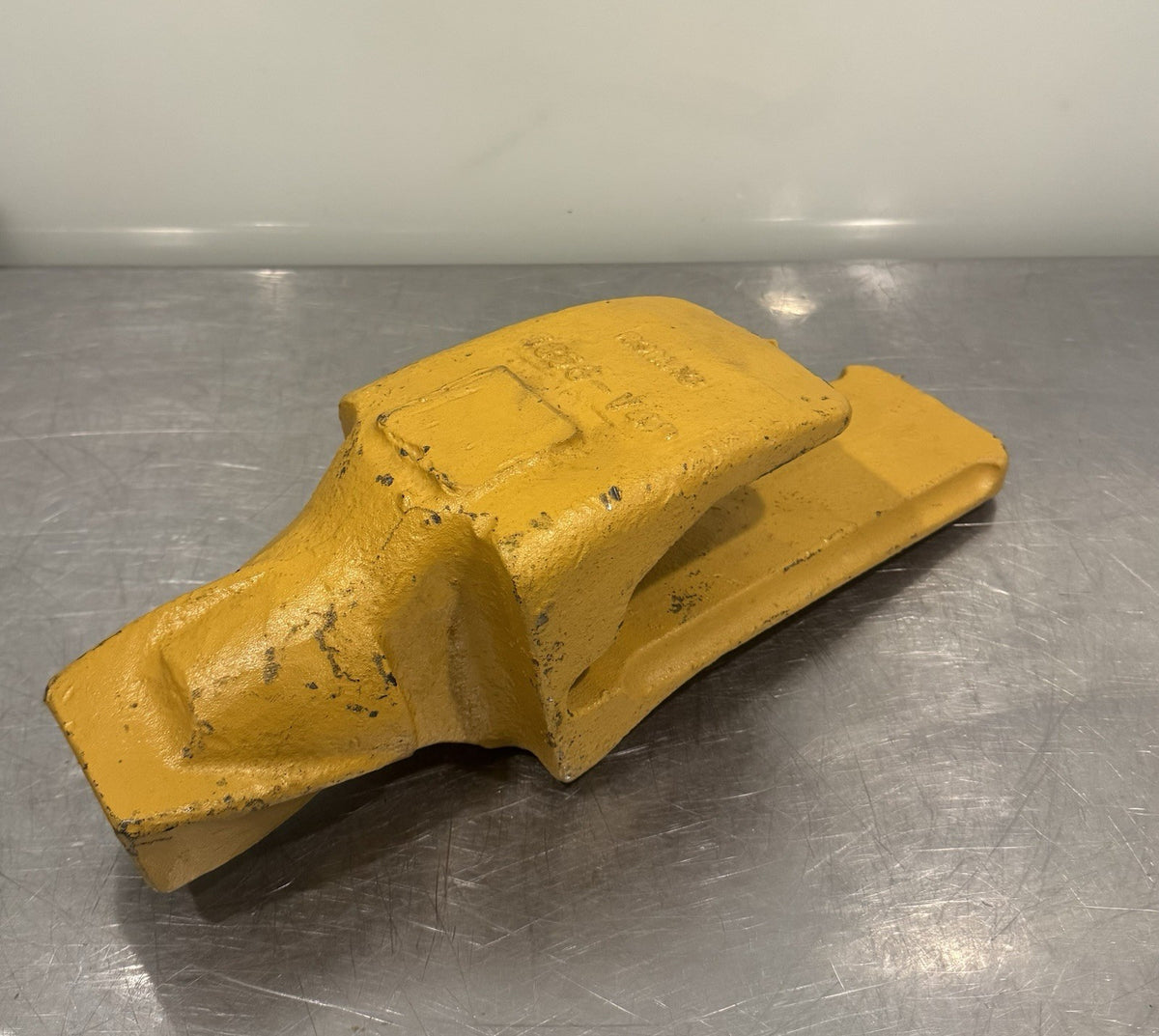 Romac 5856-V43 Bucket Tooth Adapter For Esco John Deere NEW! FREE SHIPPING!
