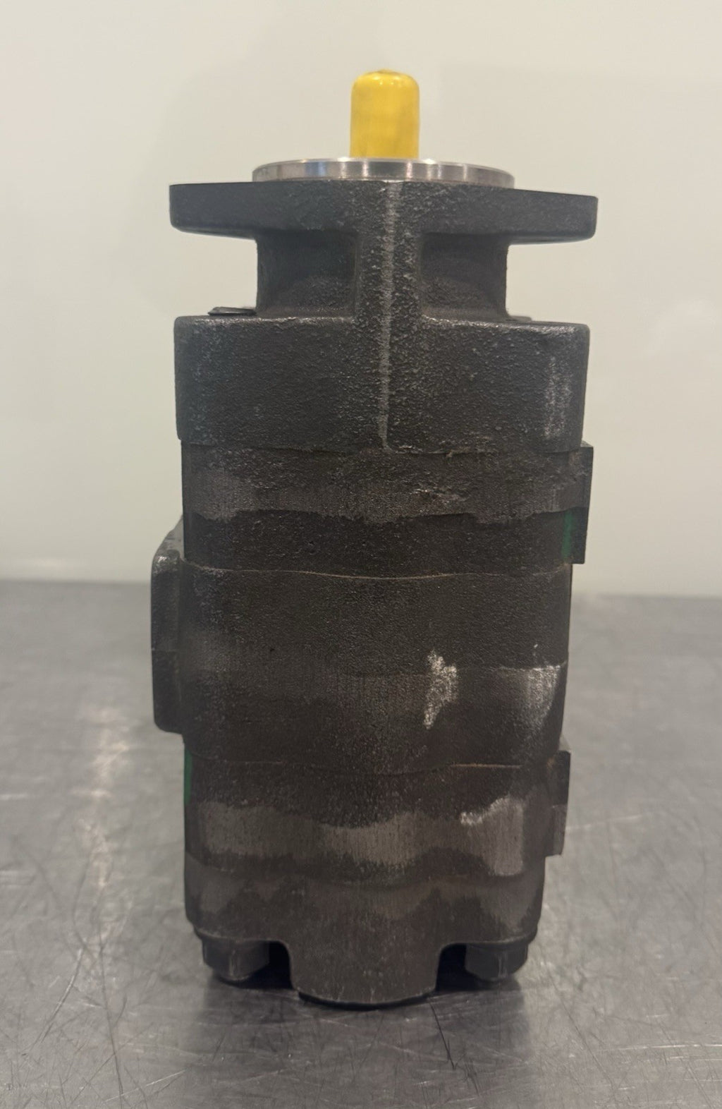 Hydraulic Pump 9 Spline Shaft 2 Bolt 98730260210 NEW! FREE SHIPPING!