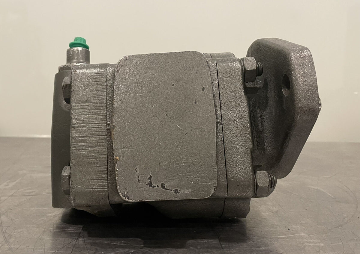 Parker 3359400081 Hydraulic Gear Pump Forklift Pump NEW! FREE SHIPPING!
