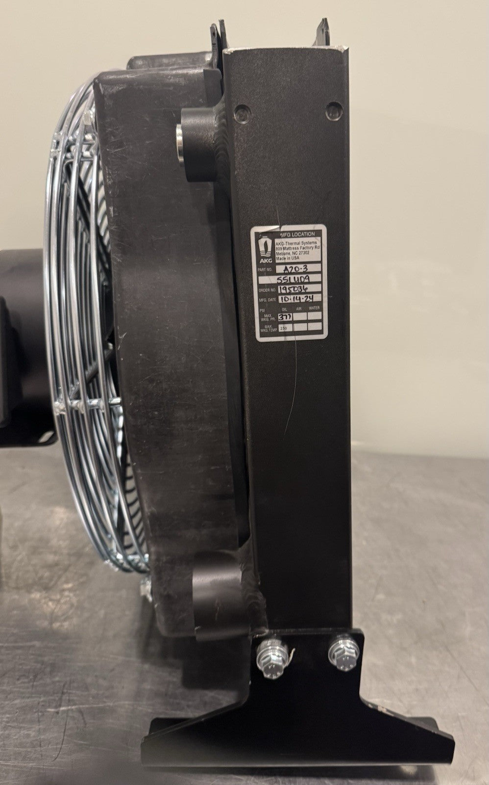 AKG A20-3 Forced Air Oil Cooler 55LU09 60 GPM 25HP Heat Removed NEW! SHIPS FREE!