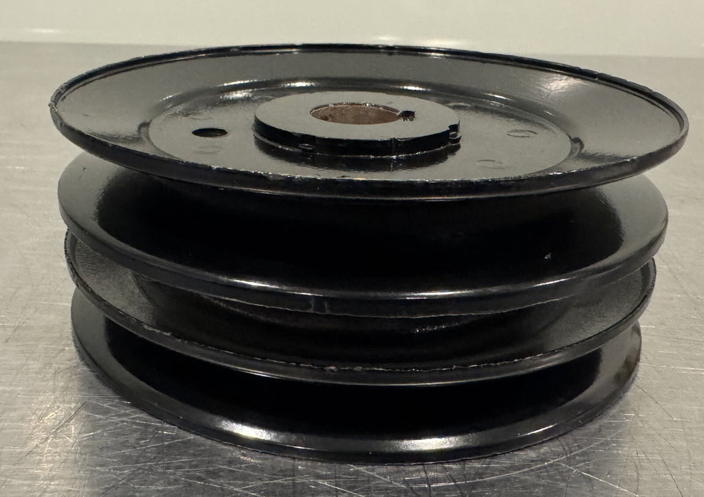 Cub Cadet IH-489395 Center Pulley 489395 NEW! FREE SHIPPING!