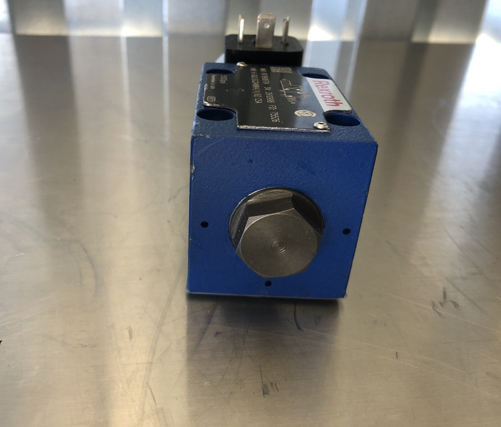 Rexroth R978908704 Hydraulic Directional Control Valve NEW! FREE SHIPPING!!!