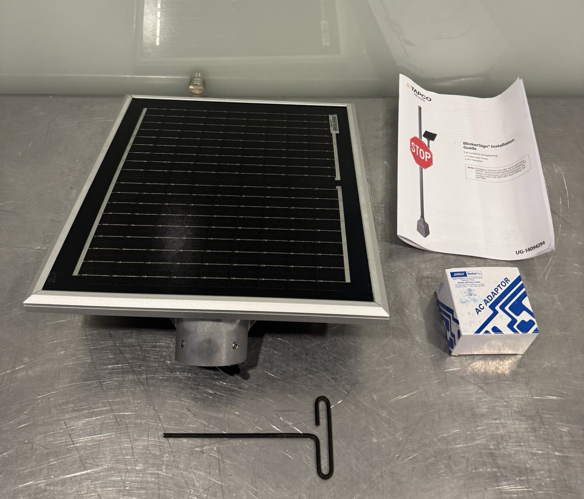 Tapco 2772-00002 17W/6V Solar Panel Package 2-3/8” Pole Mount NEW IN BOX!