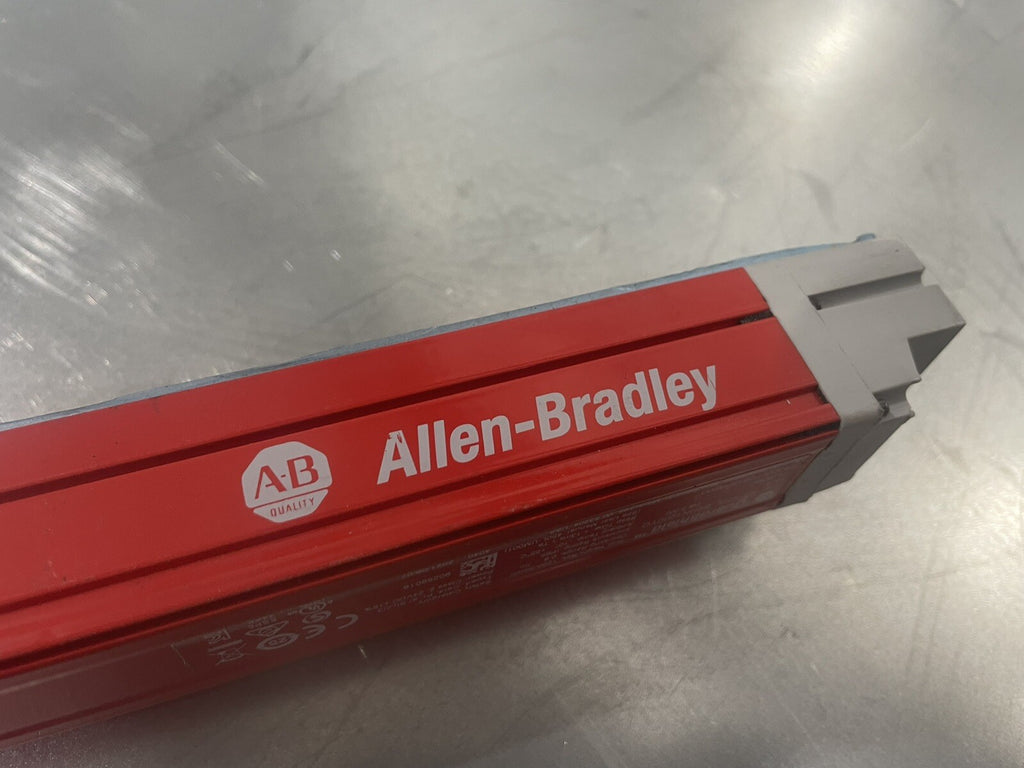Allen Bradley 450L-B4HN1200YD Guard Shield Tranceiver Light Curtain NEW!
