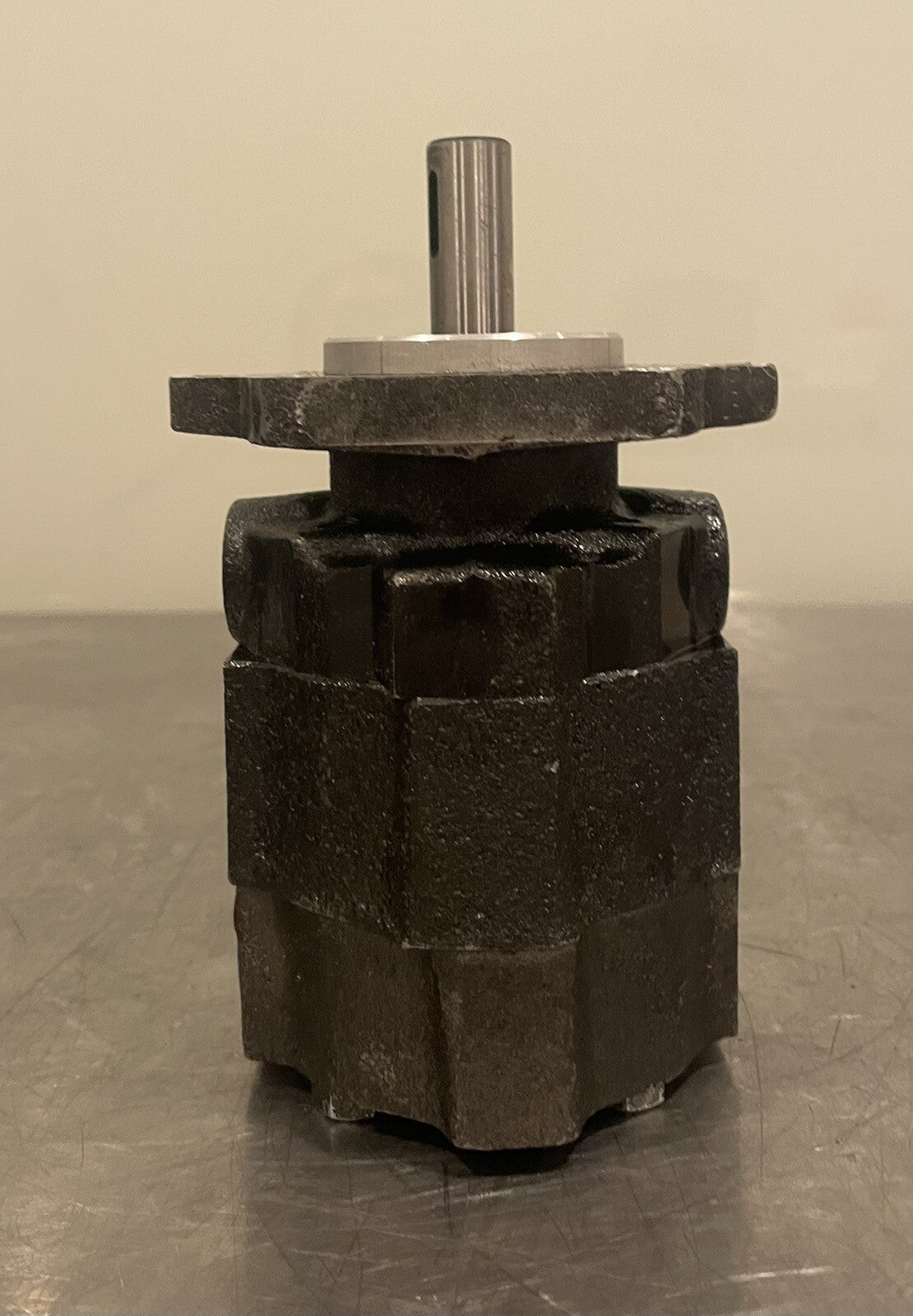 149738 90766 Hydraulic Motor Keywd Shaft 1/2” NEW! FREE SHIPPING!