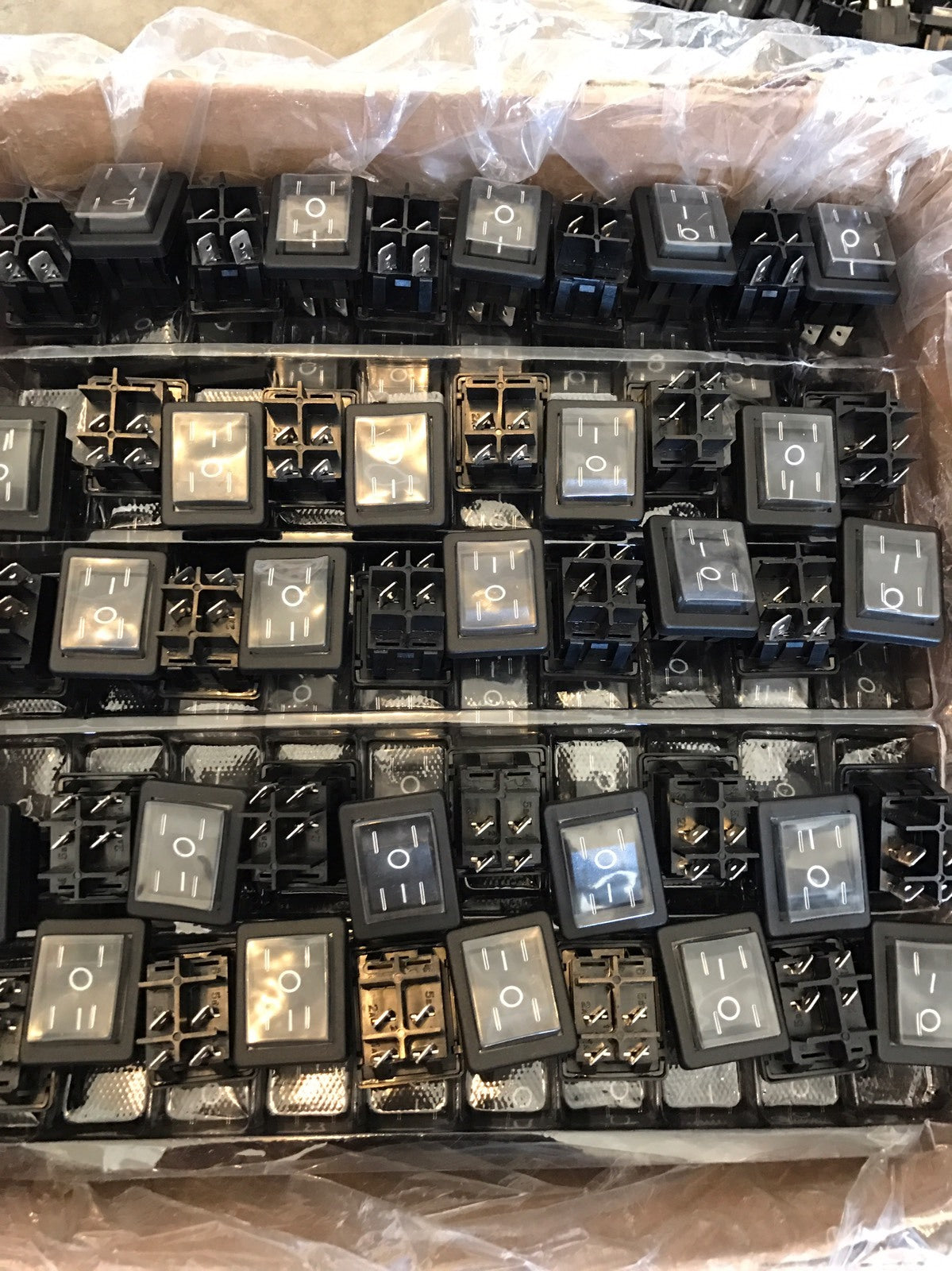 Elektron Technology Arch electric Rocker Switch Lot Of 50 C1350ALGAI NEW
