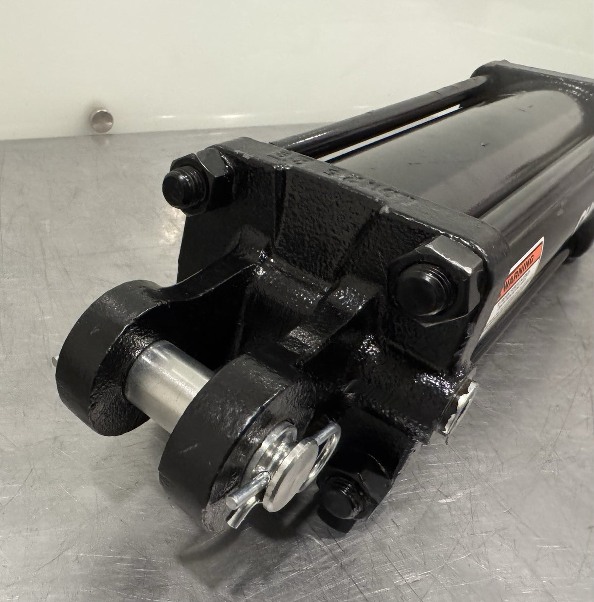 Chief 211398 Tie Rod Hydraulic Cylinder 4” Bore 10” Stroke 1.5” Rod NEW!