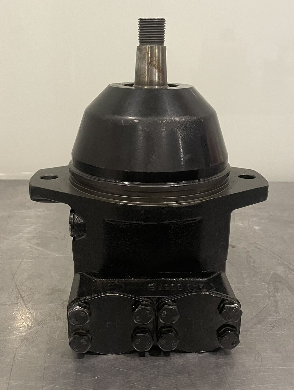 John Deere TA18090 Hydraulic Motor R902507319 Tapered Thread Shaft NEW!