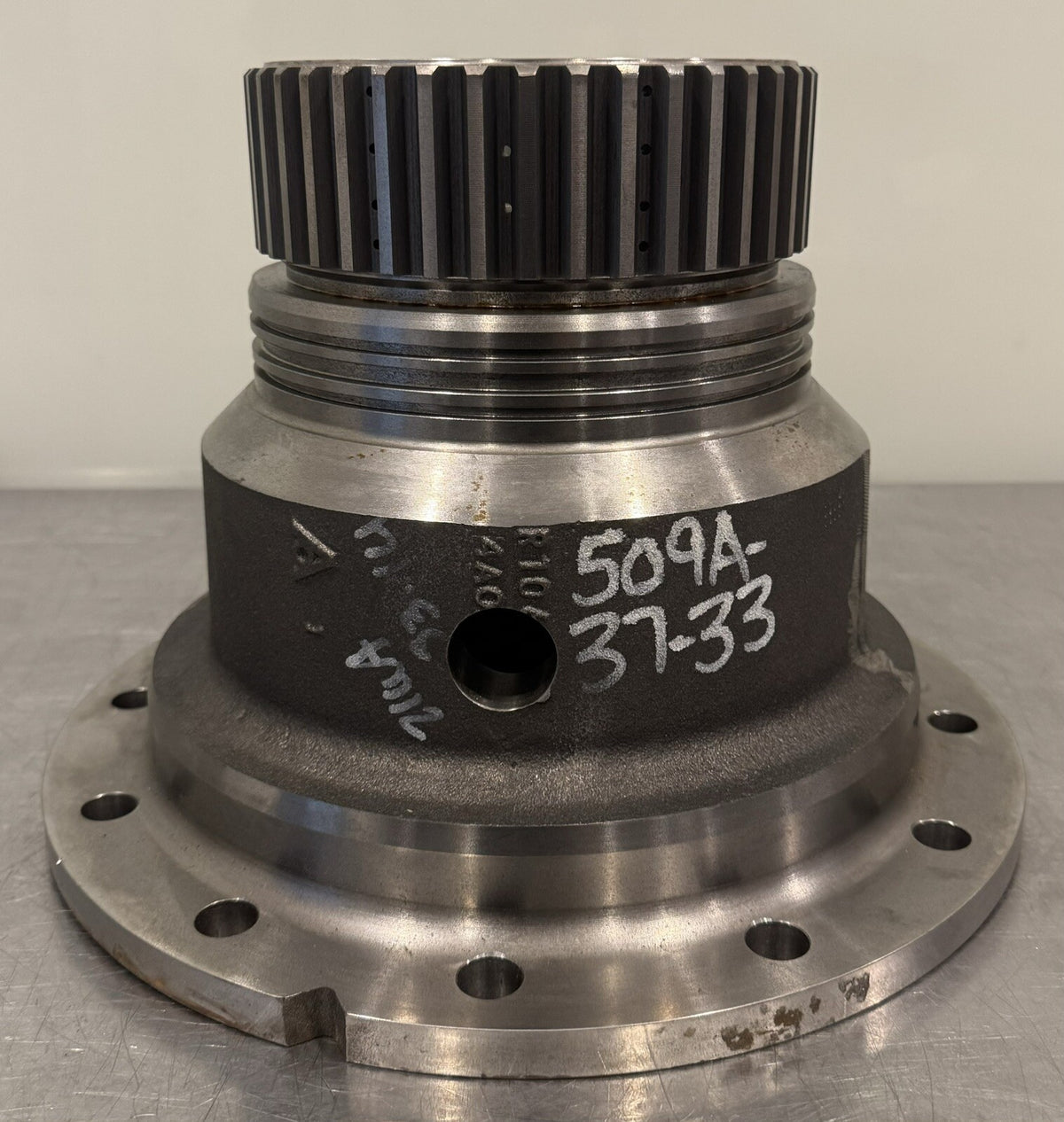 R541381 John Deere Differential Intermediate Housing NEW! FREE SHIPPING!