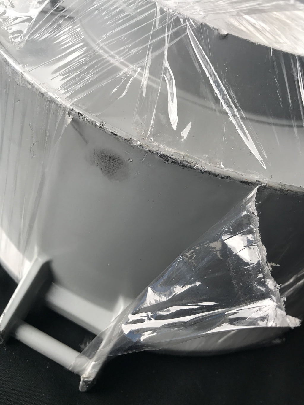 Eaton Crouse-Hinds VMVMJ175GP/480 S828 Vaporproof 175W Light NEW