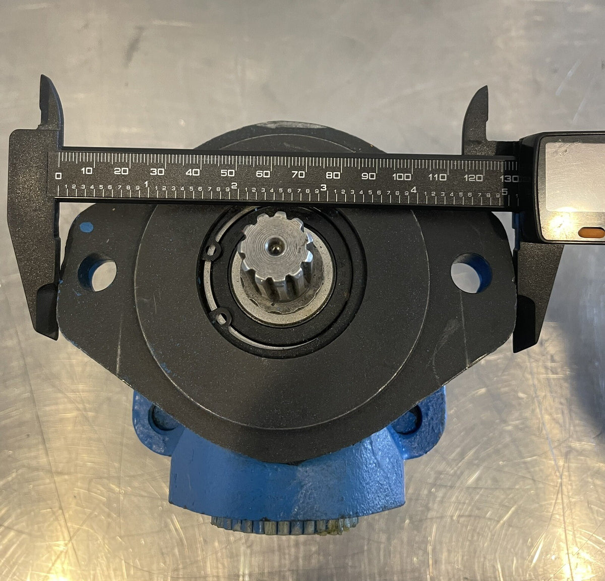 Hydraulic Motor 11 Spline 2 Bolt Blue NEW! FREE SHIPPING!