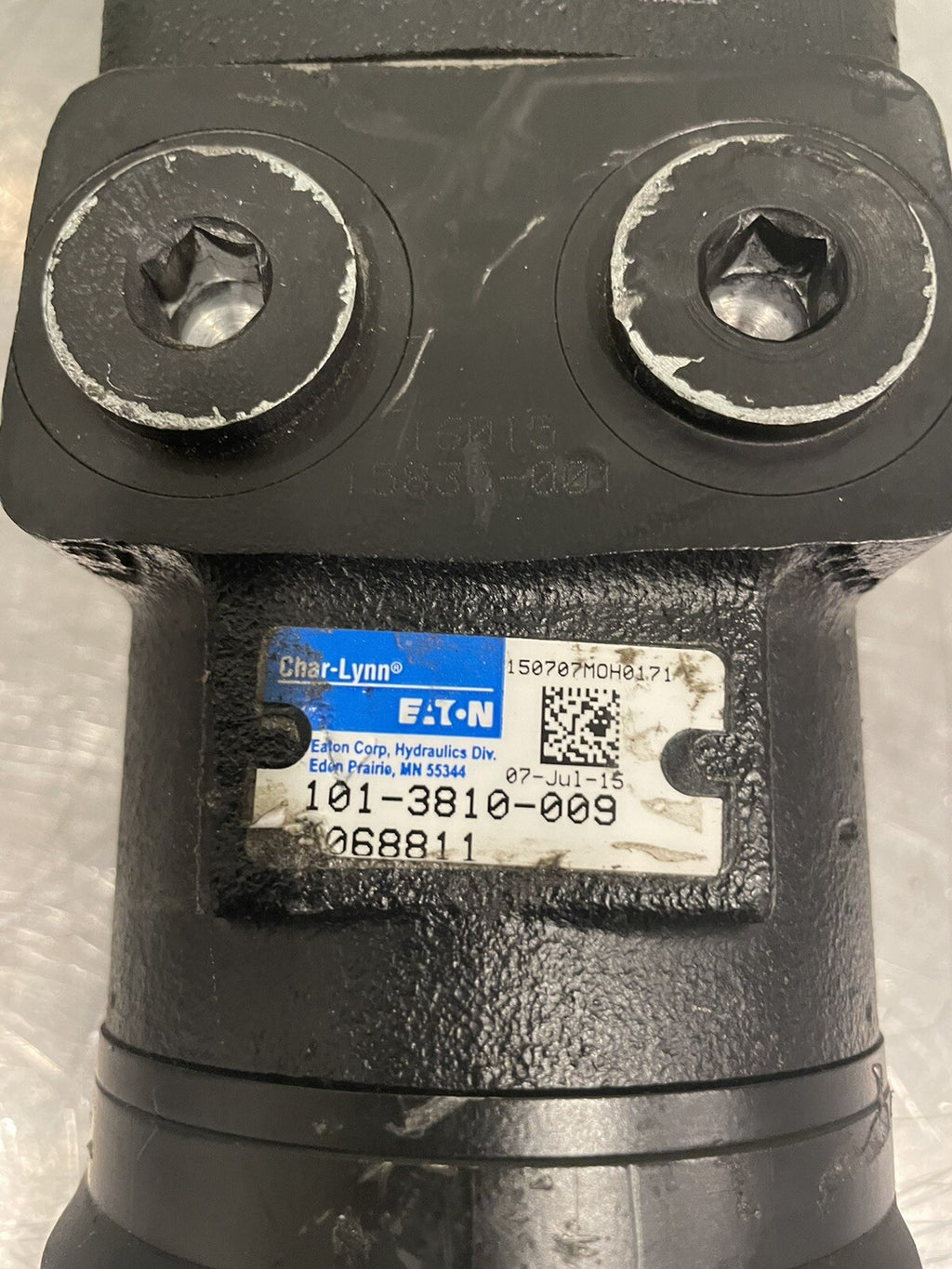 Eaton 101-3810-009 Char-Lynn Hydraulic Motor Low Speed High Torque NEW!!
