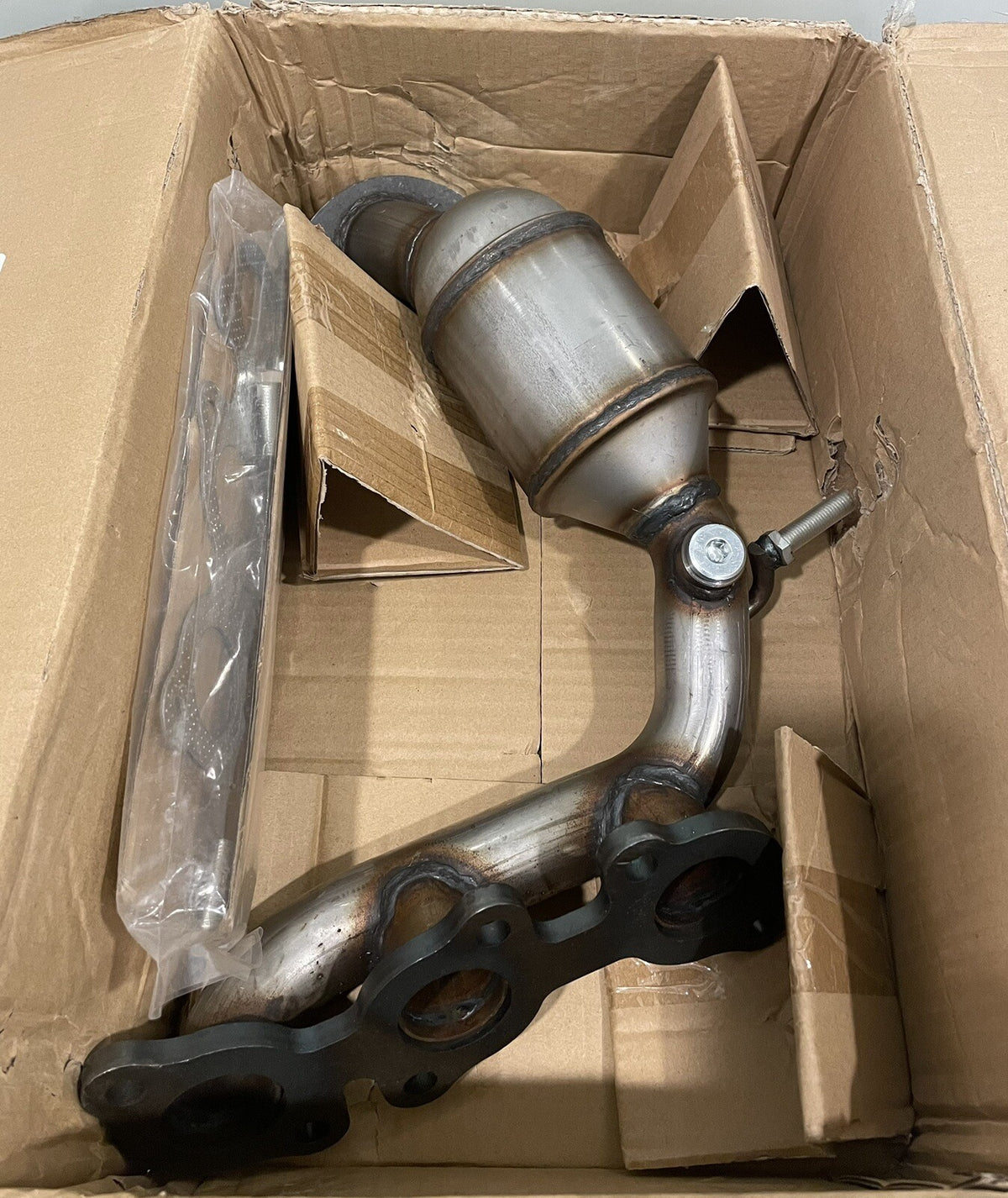 BlueFlow F8-014114 Catalytic Converter G1132-F08-014114 Exhaust Manifold NEW!