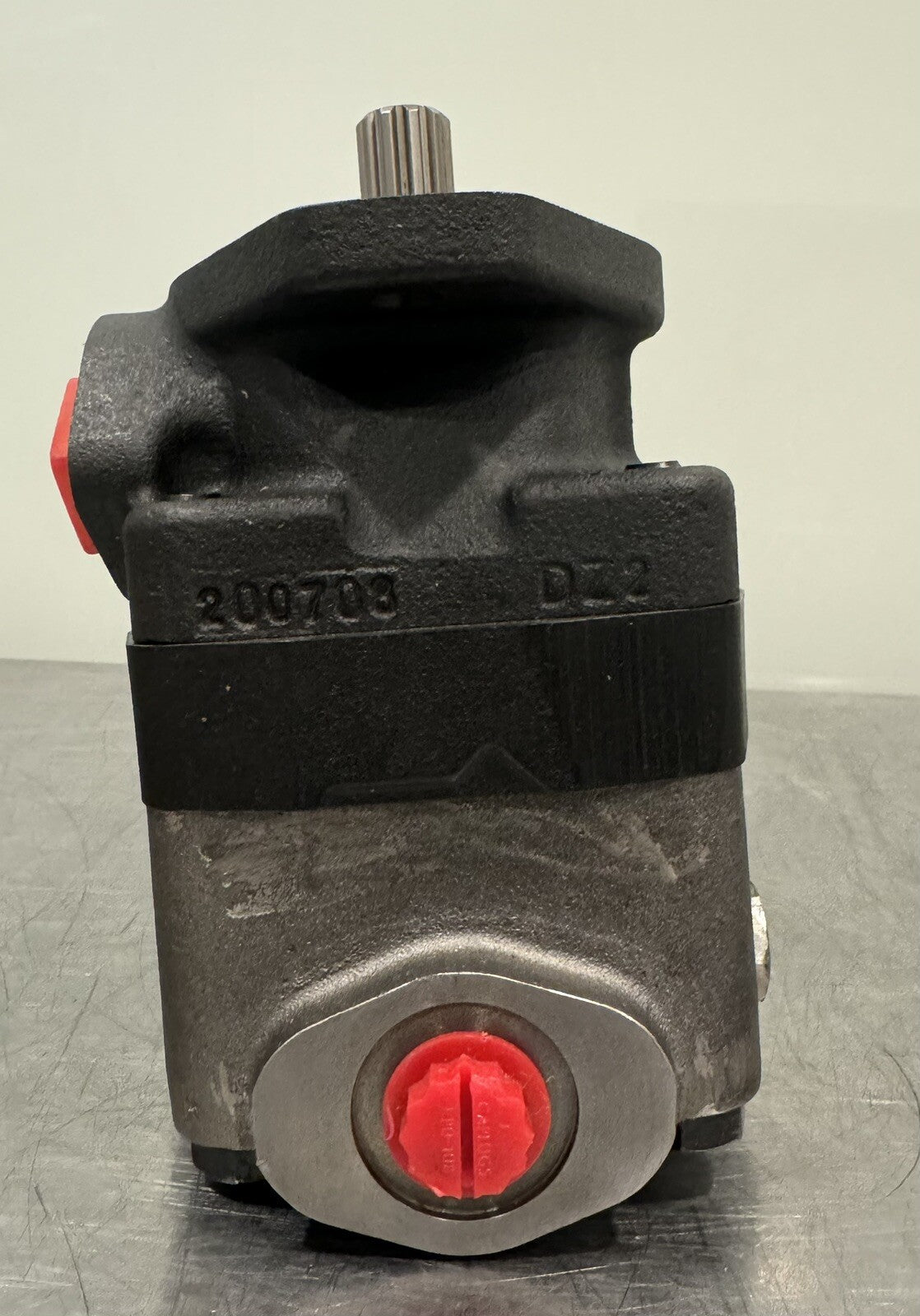 Eaton V20F 1P11P 38D8H 22L Hydraulic Vane Pump 25157488 Vickers NEW! SHIPS FREE!