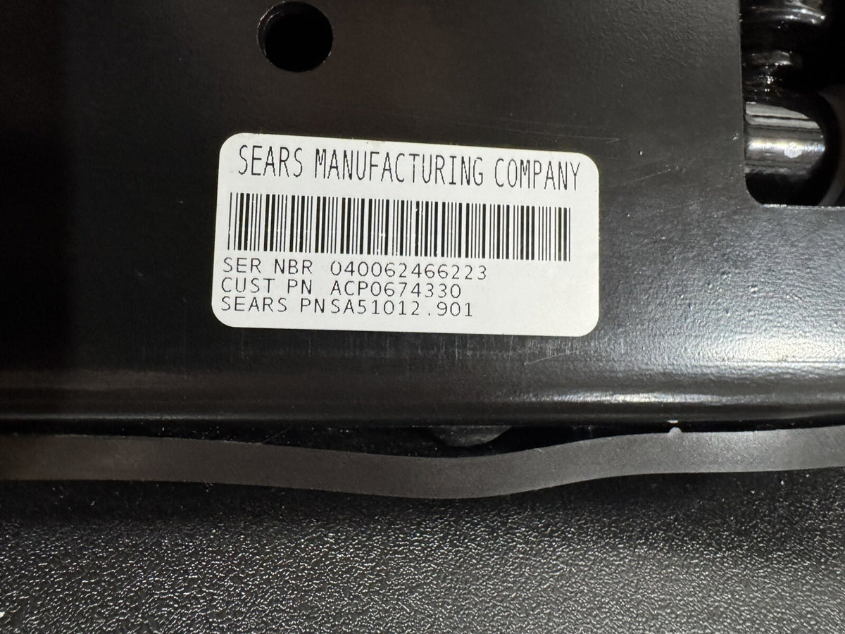 ACP0674330 Agco Suspension Seat ASSY NEW IN BOX! FREE SHIPPING!
