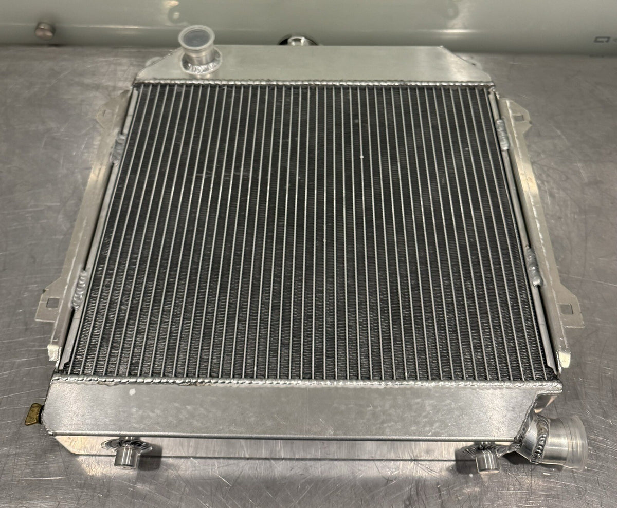 BWR320I Radiator Aluminum NEW IN BOX! FREE SHIPPING!