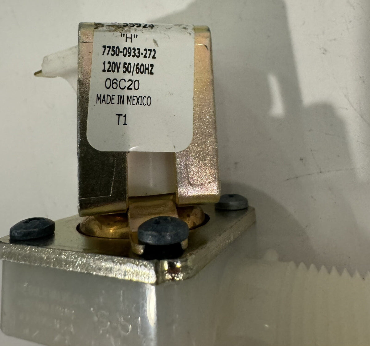 Robertshaw 7750-0933-272 Water Valve Fast Filling Liquid Dispensing NEW!