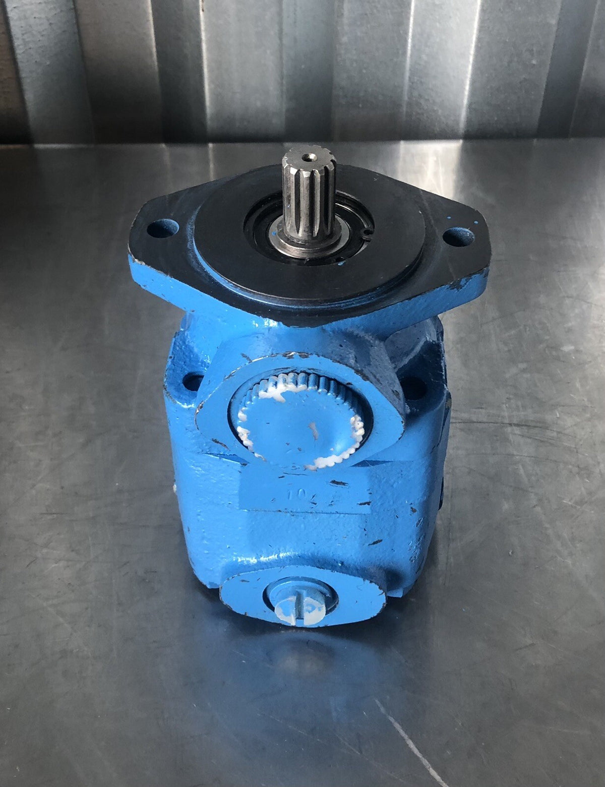FluiDyne A3840003-013 Hudraulic Vane Pump Steering Pump NEW! FREE SHIPPING!