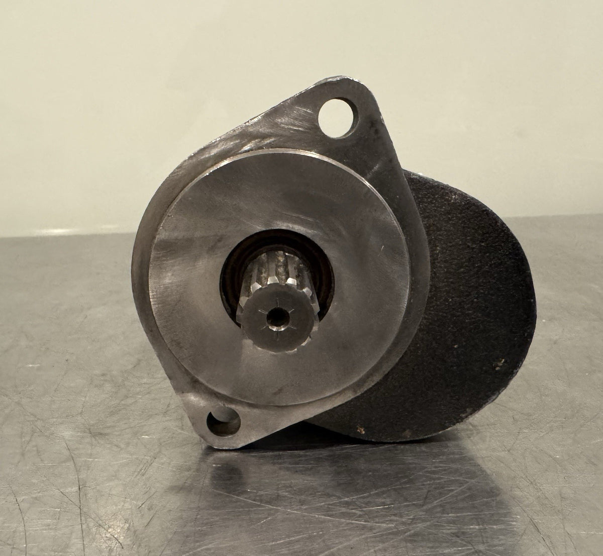 Danfoss 83056530 Gear Pump LH Dual Displacement Splined Shaft 2 Bolt NEW!