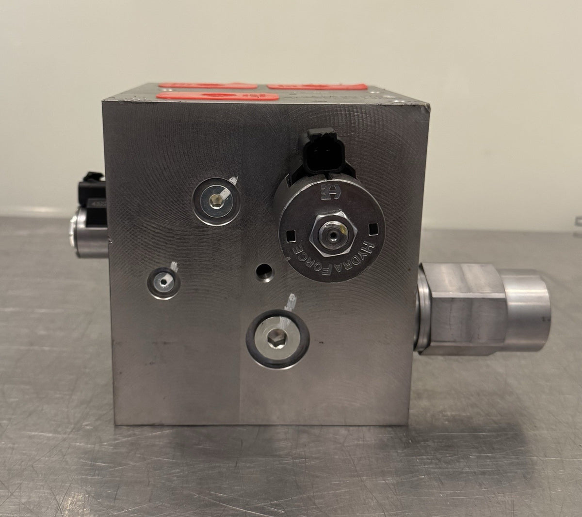 John Deere AT456433 Power Pitch Control Valve Hydraforce HF123752-18 NEW!