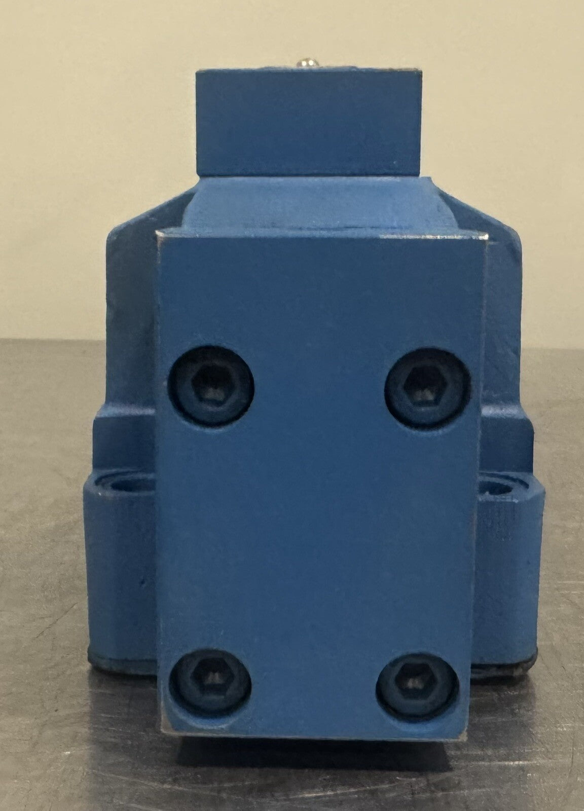 Vickers DG3V-7-0C-20 Pilot Operated Directional Valve NEW! FREE SHIPPING!