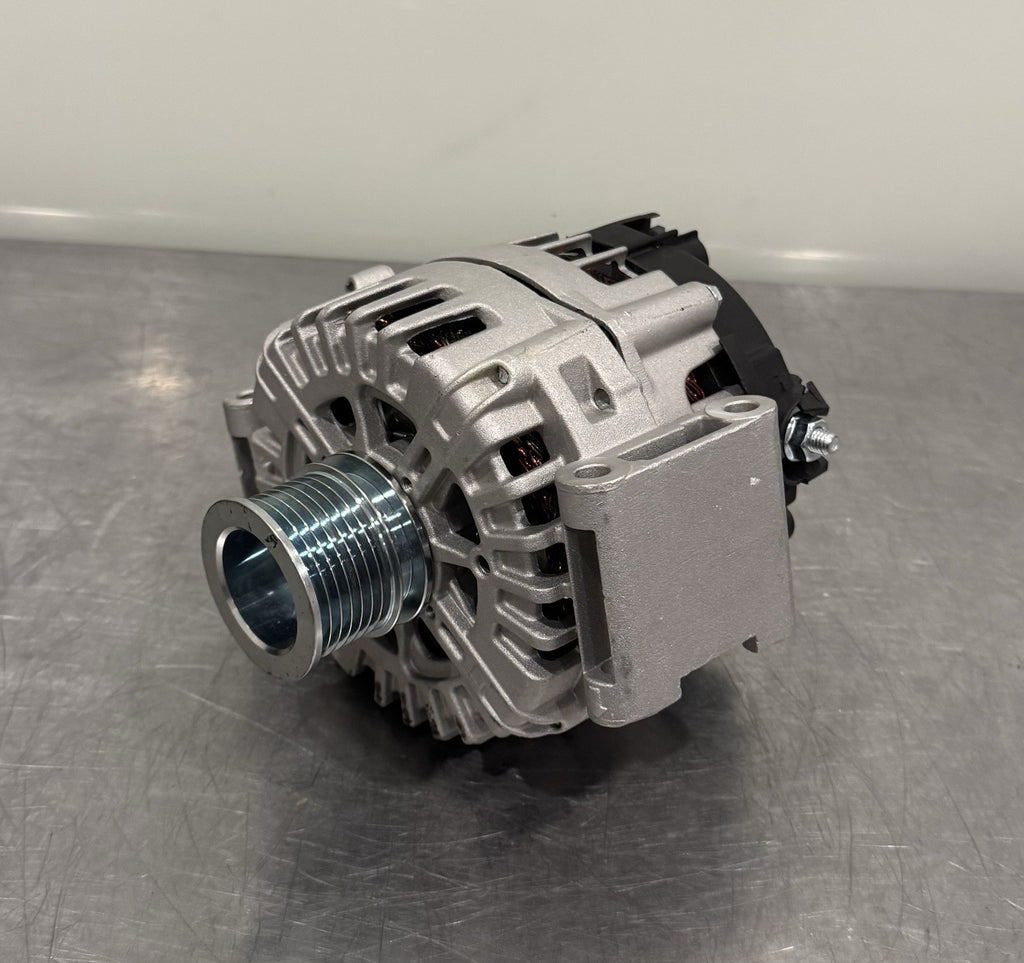 WAI 21487N Alternator 12VDC 220A For Mercedes Benz NEW! DAMAGED CONNECTION!