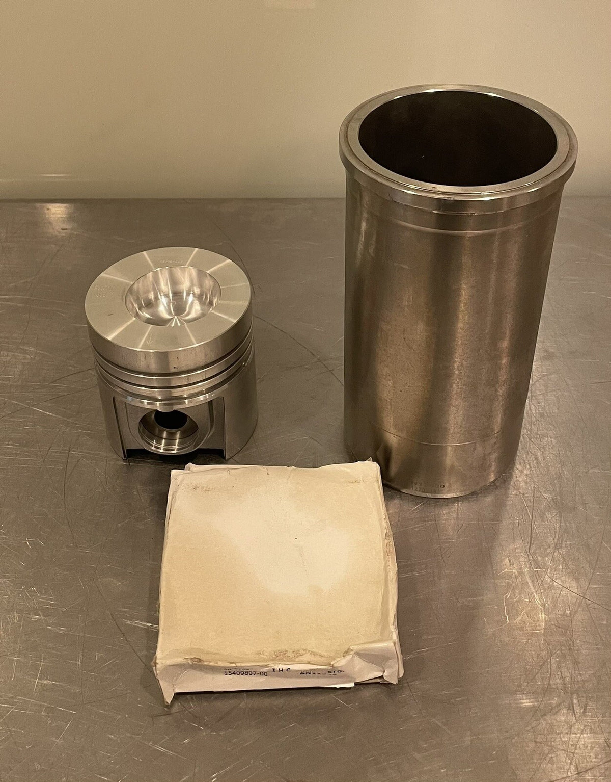 A&I Piston Liner Kit AN12830 AN12546 NEW IN BOX! FREE SHIPPING!