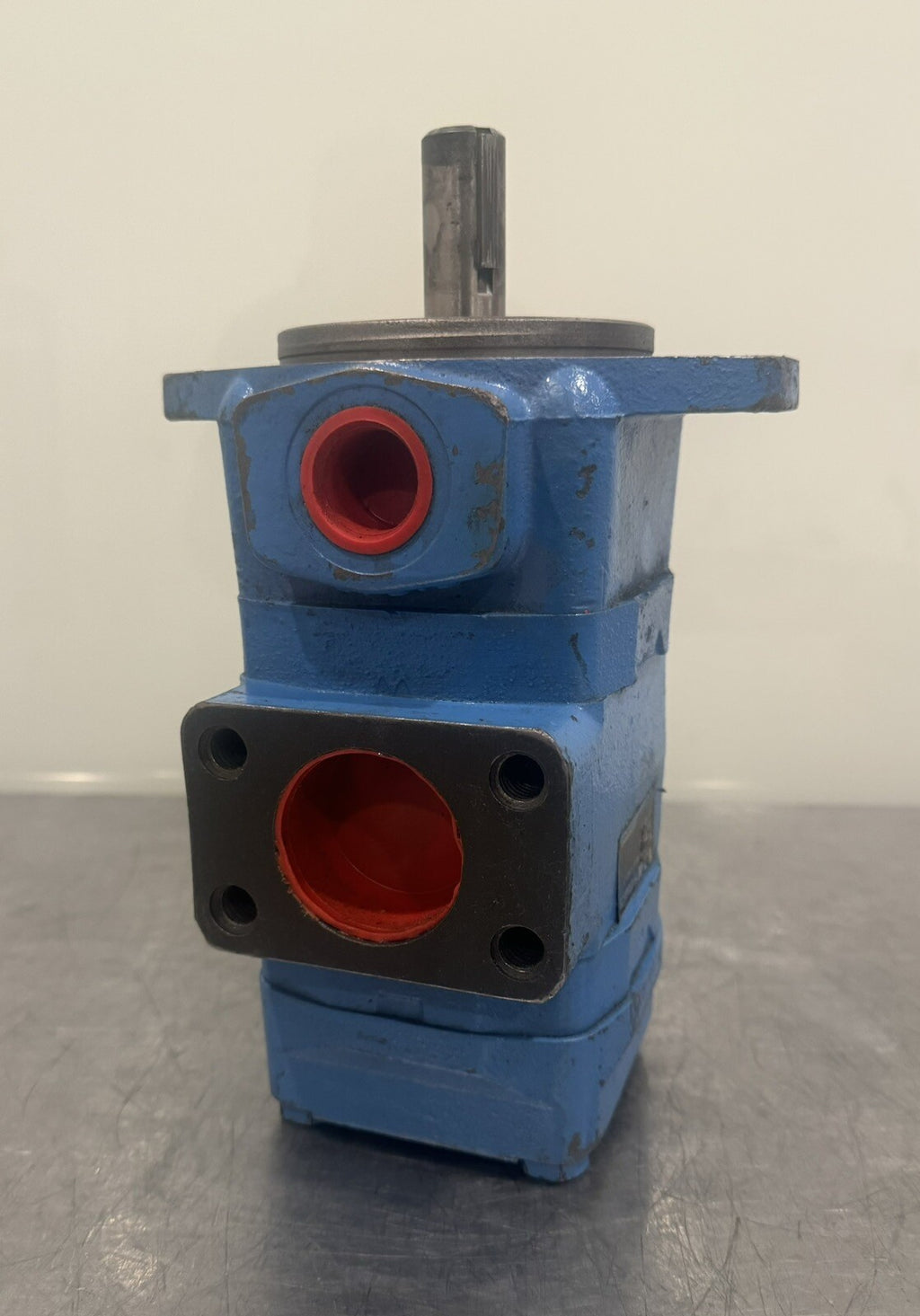 Eaton V-372782 Hydraulic Pump V2020-1F9S8S-1CA20-LH NEW! FREE SHIPPING!