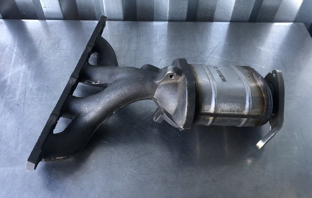 EMCC774891 Exhaust Manifold W/ Catalytic Converter NEW! FREE SHIPPING!!
