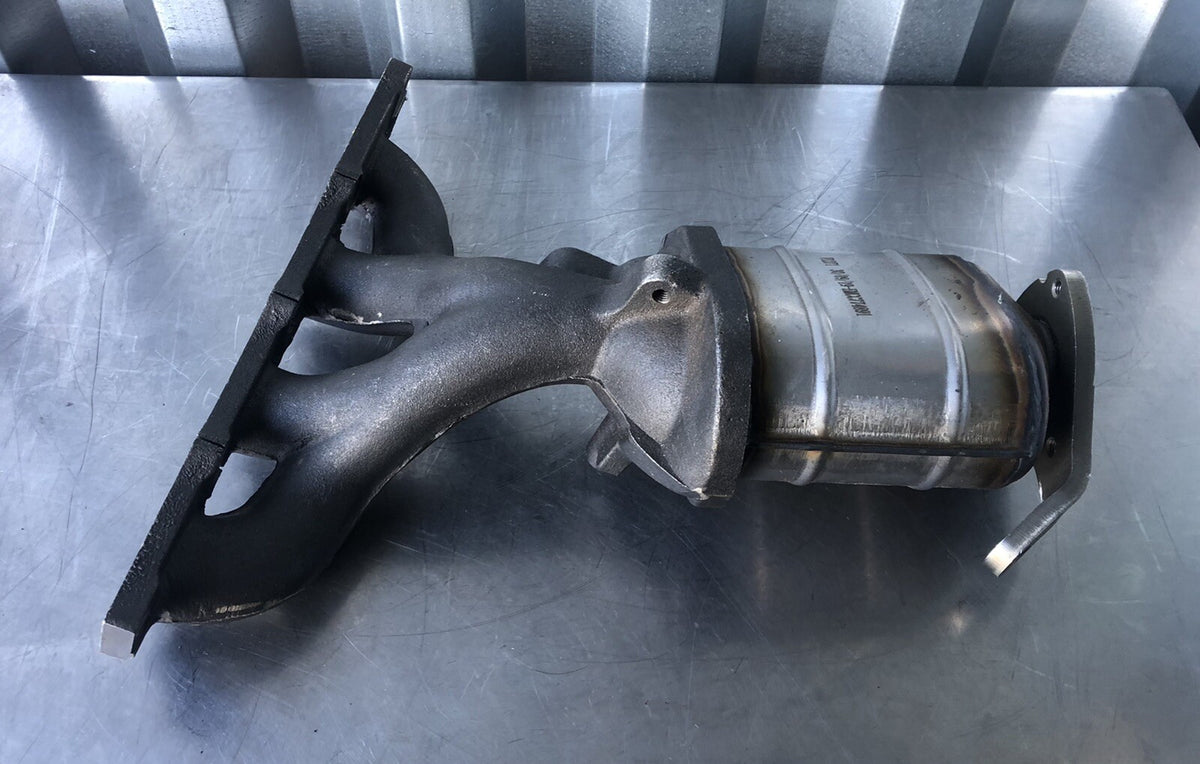 EMCC774891 Exhaust Manifold W/ Catalytic Converter NEW! FREE SHIPPING!!