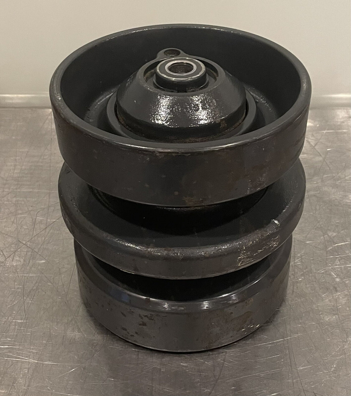 John Deere FF531112 Lower Roller AT444699 NEW! FREE SHIPPING!