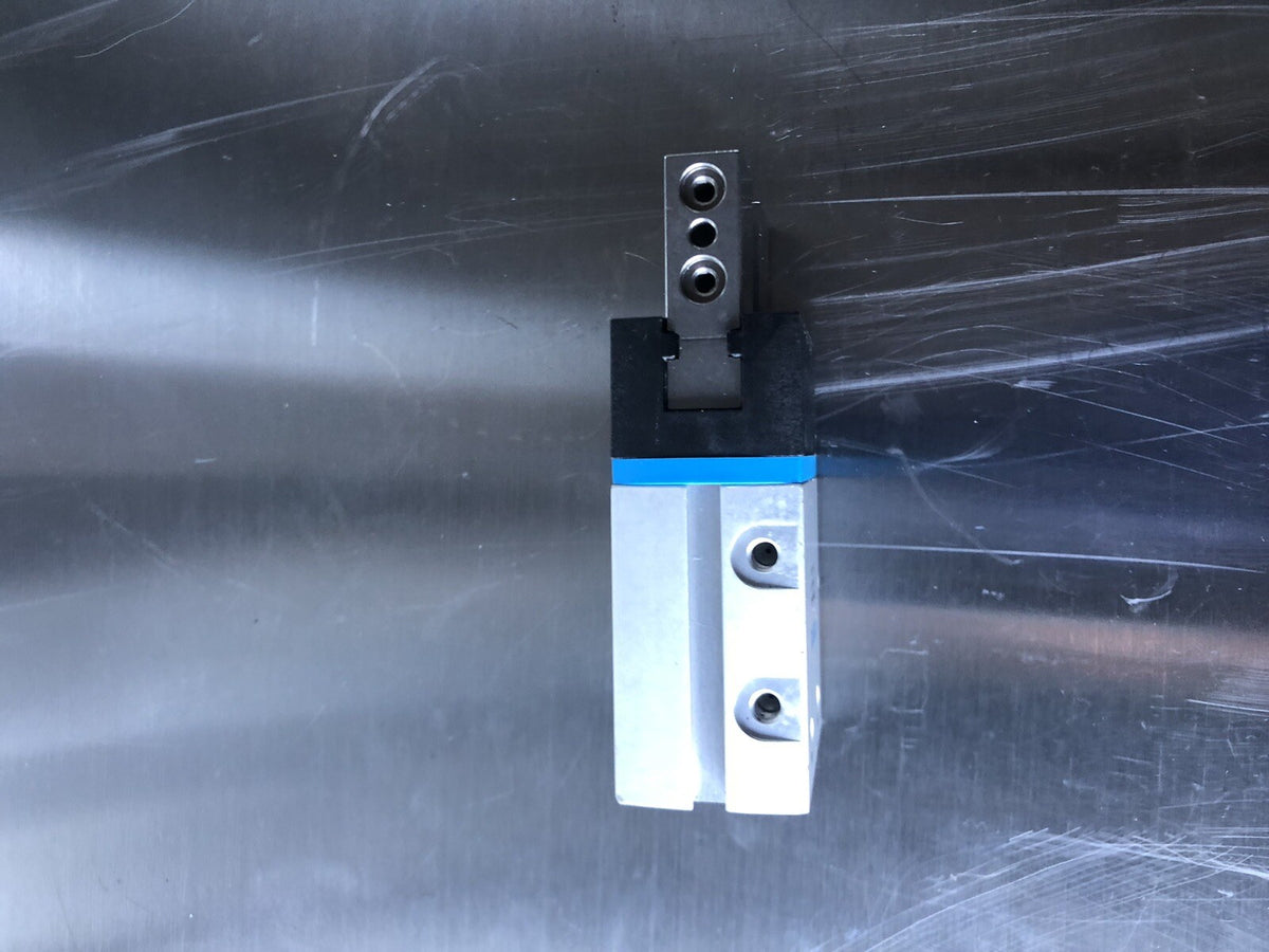 Festo DHPS-20-A-NC Parallel Gripper Pneumatic Claw 1254048 NEW!!! FREE SHIPPING!