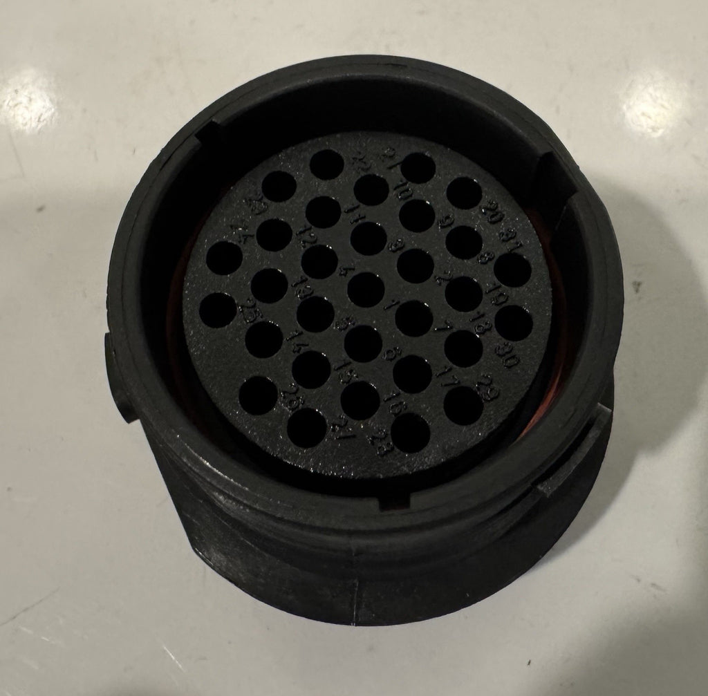 TE Connectivity HDP24-24-31SE Housing Connector Automotive Plug NEW! FREE !