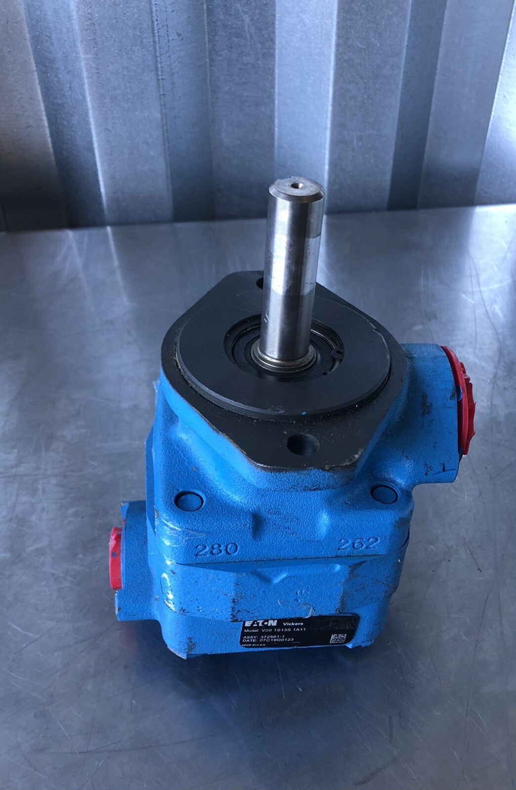 Eaton V20 1S13S 1A11 Hydraulic Vane Pump 372561-1 NEW! FREE SHIPPING!