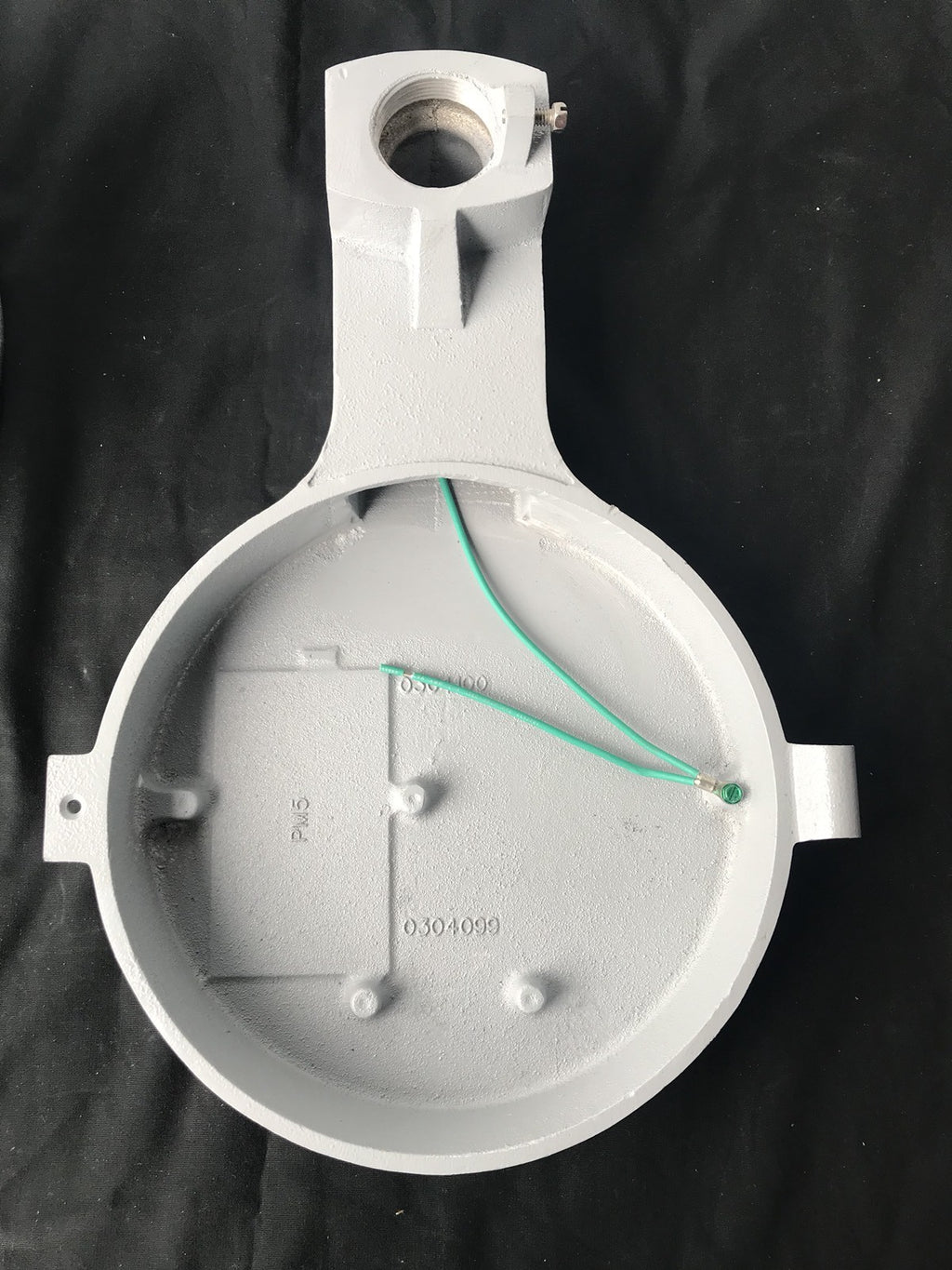 Eaton Crouse-Hinds VMVMJ175GP/480 S828 Vaporproof 175W Light NEW