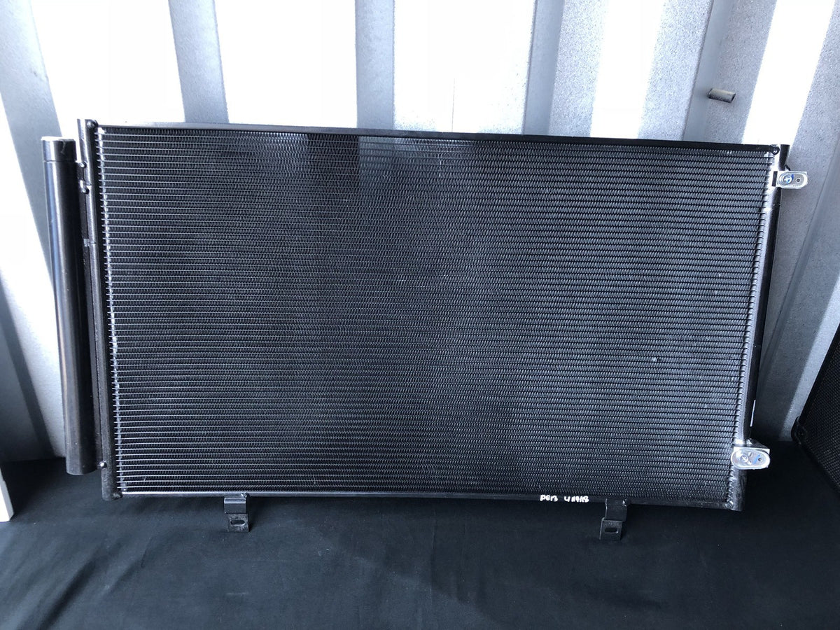 CSF 10801 Condensor Radiator Toyota Sienna NEW IN BOX