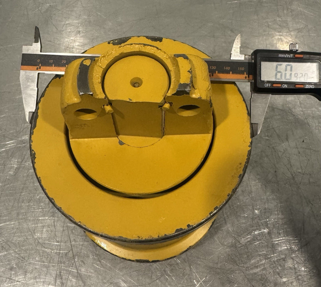 BD2G Track Roller Bottom Komatsu Mitsubishi Yellow NEW! FREE SHIPPING!