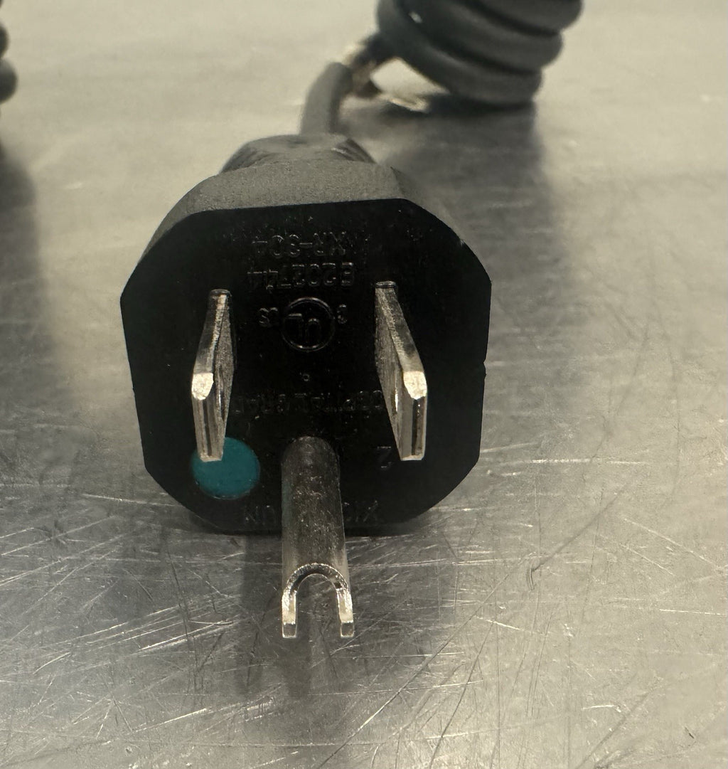 E218701 SJE00W 18AWGX3C 300V Power Cable Water Resistant Plug Assembly NEW!