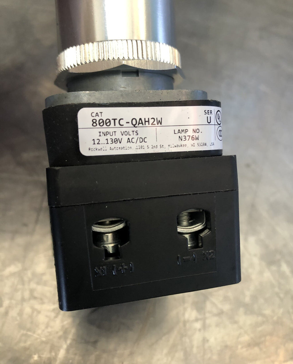 Allen Bradley 800TC-QAH2W 30.5mm Momentary Illuminated Push Button NEW!!