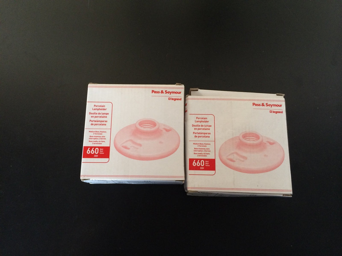 2 Pass And Seymour White Porcelain Lampholder Keyless 660w Cat No. 272