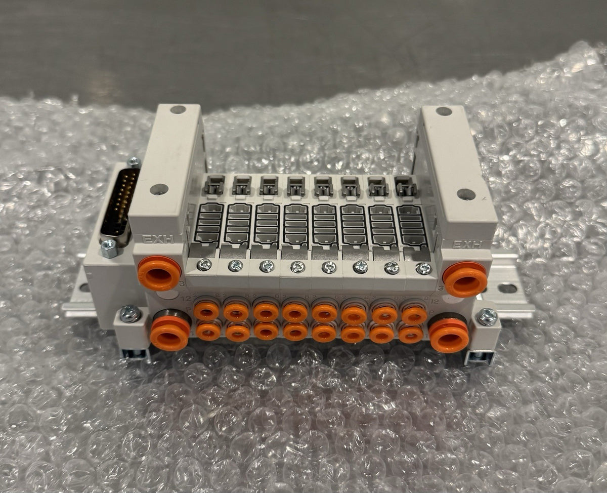 SMC VV5Q11-08N3FU0-D Plug-inmManifold Genuine NEW! SHIPS FREE!