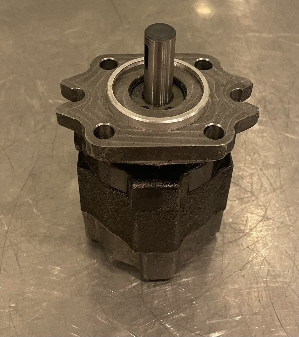 149738 90766 Hydraulic Motor Keywd Shaft 1/2” NEW! FREE SHIPPING!
