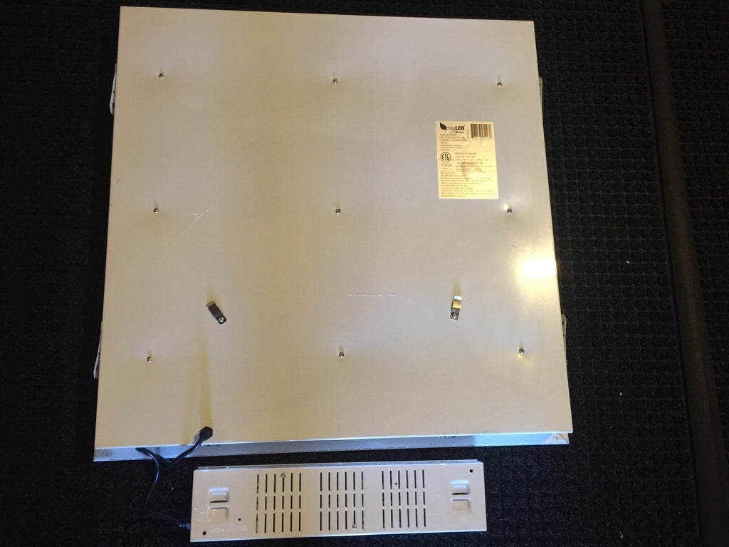 MAXLITE LED Flat Panel Light 2'x2' 35watt 3500k Model mlfp22de3535 NEW