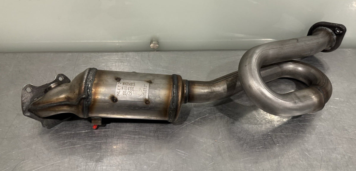 Walker 14813 Direct Fit Catalytic Converter For JEEP NEW IN BOX! SHIPS FREE!