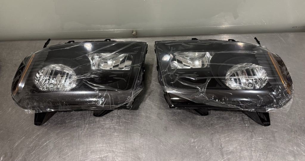 HD-JH-HPIL12-AM-BK Headlight Set Honda Pilot Driver & Passenger NEW IN BOX!