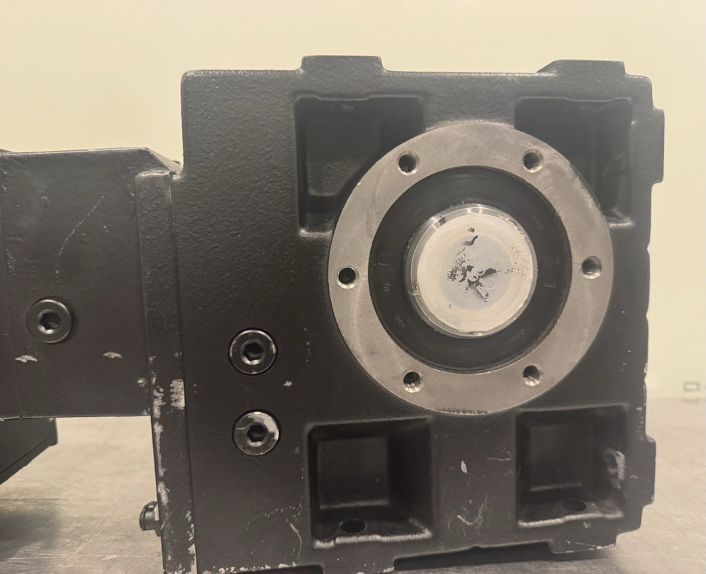 Lenze GSS06-3M HAR 063C42 Motor Gearbox Assembly NEW! FREE SHIPPING!
