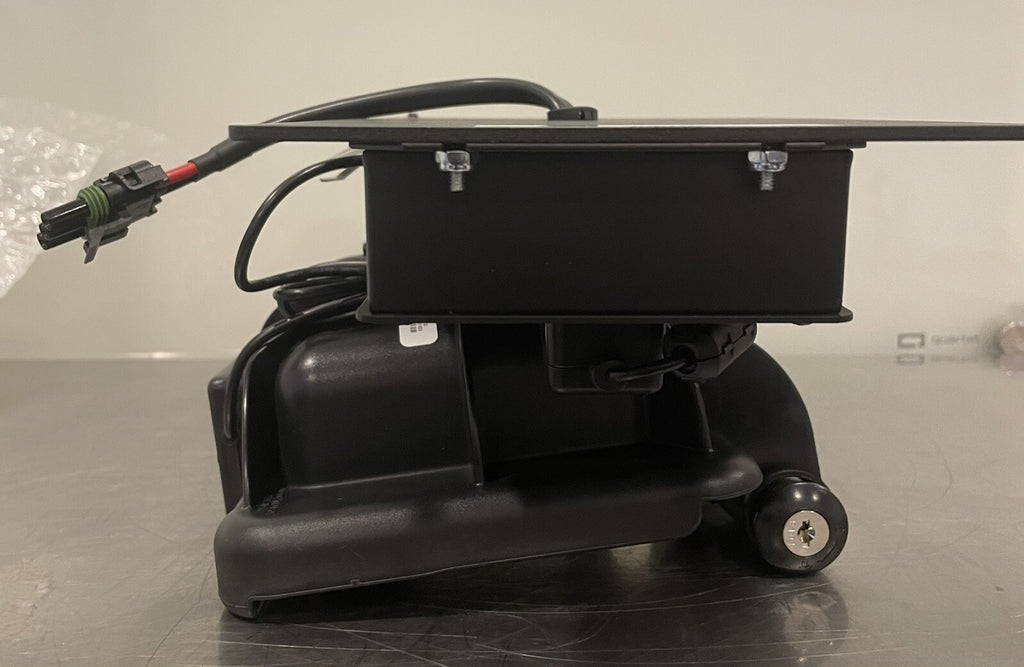 Mobile Mounts MM-RSGSC-AUTO Install Plate MM-VPDU-4720 VPDU NEW IN BOX!