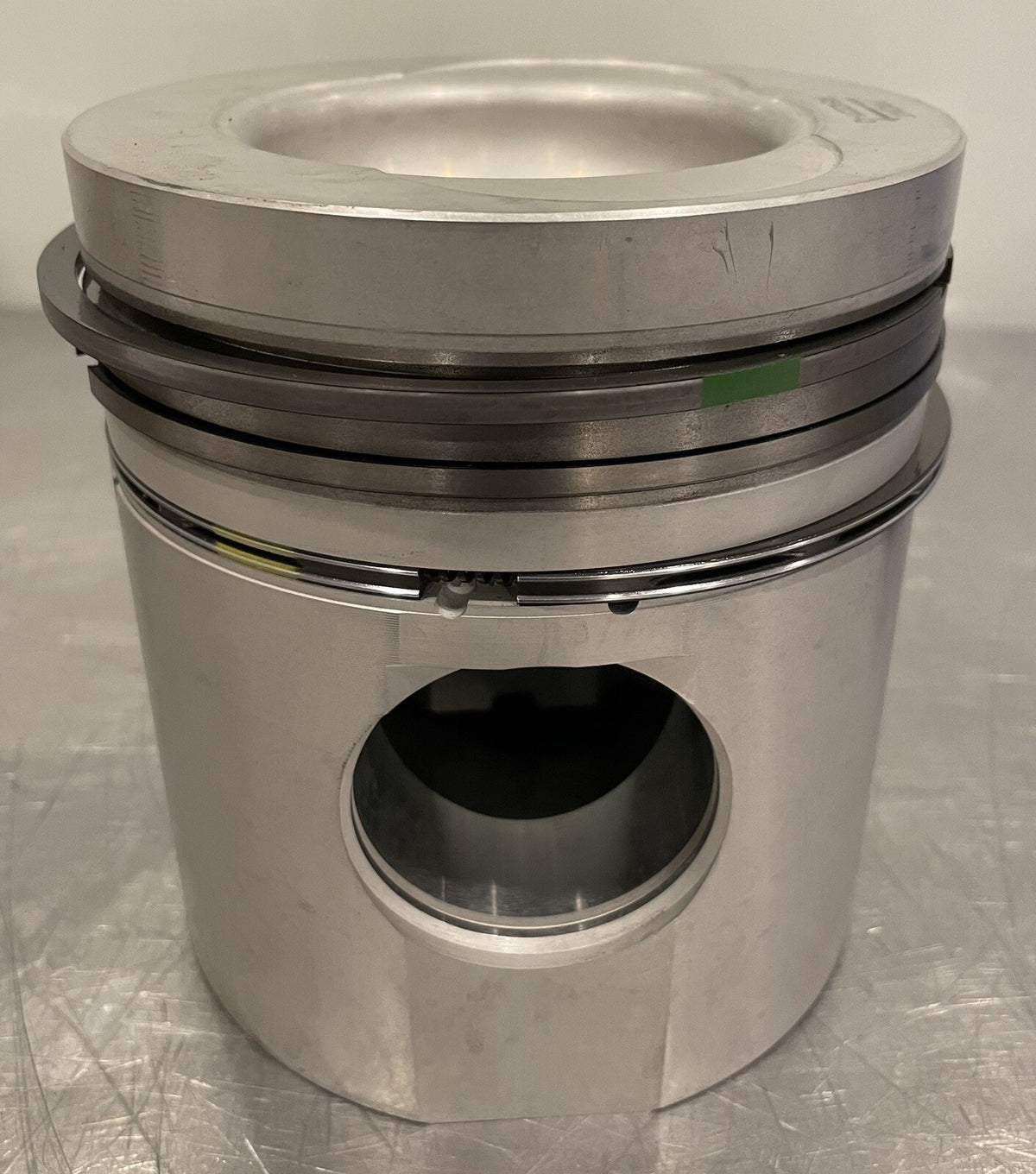 RE42231 Piston And Liner Kit For John Deere JD NEW! FREE SHIPPING!