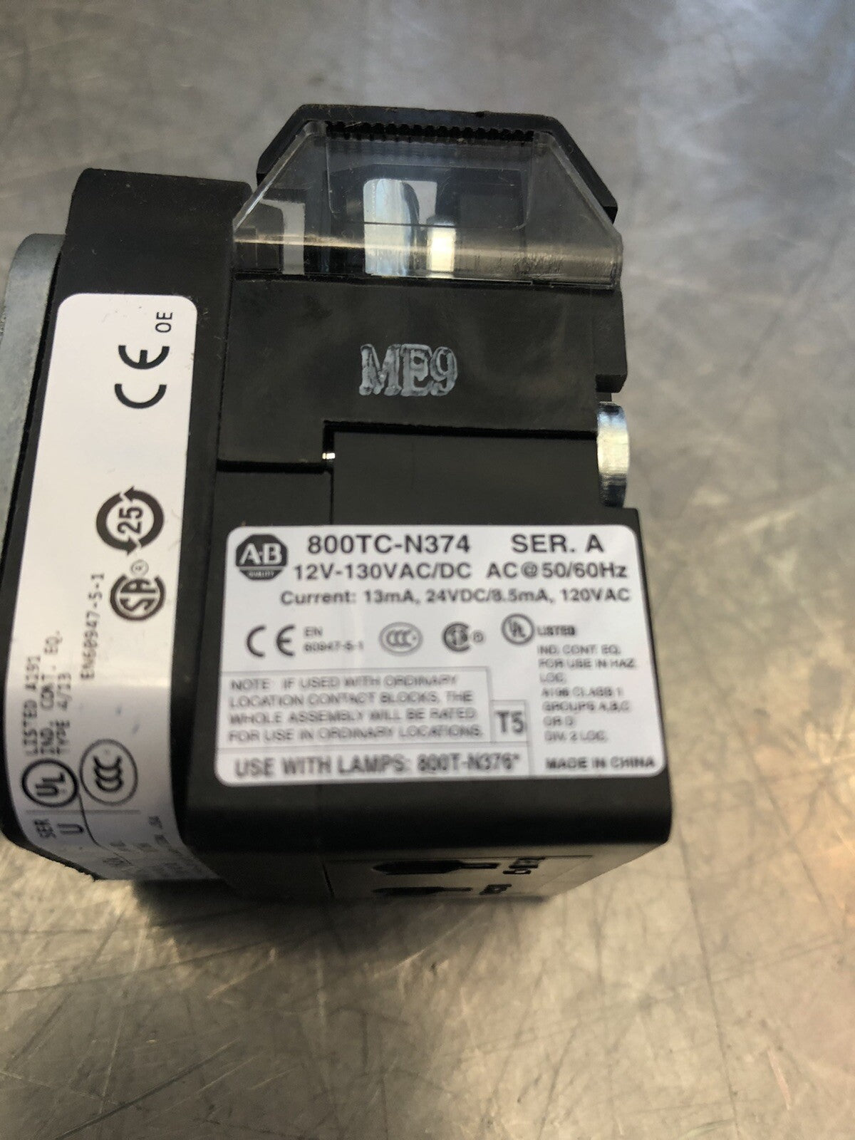 Allen Bradley 800TC-QAH2W 30.5mm Momentary Illuminated Push Button NEW!!